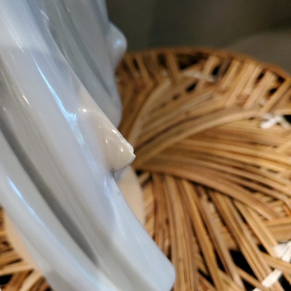 Vintage Lladro Girl with rabbit - Picture 6 of 7